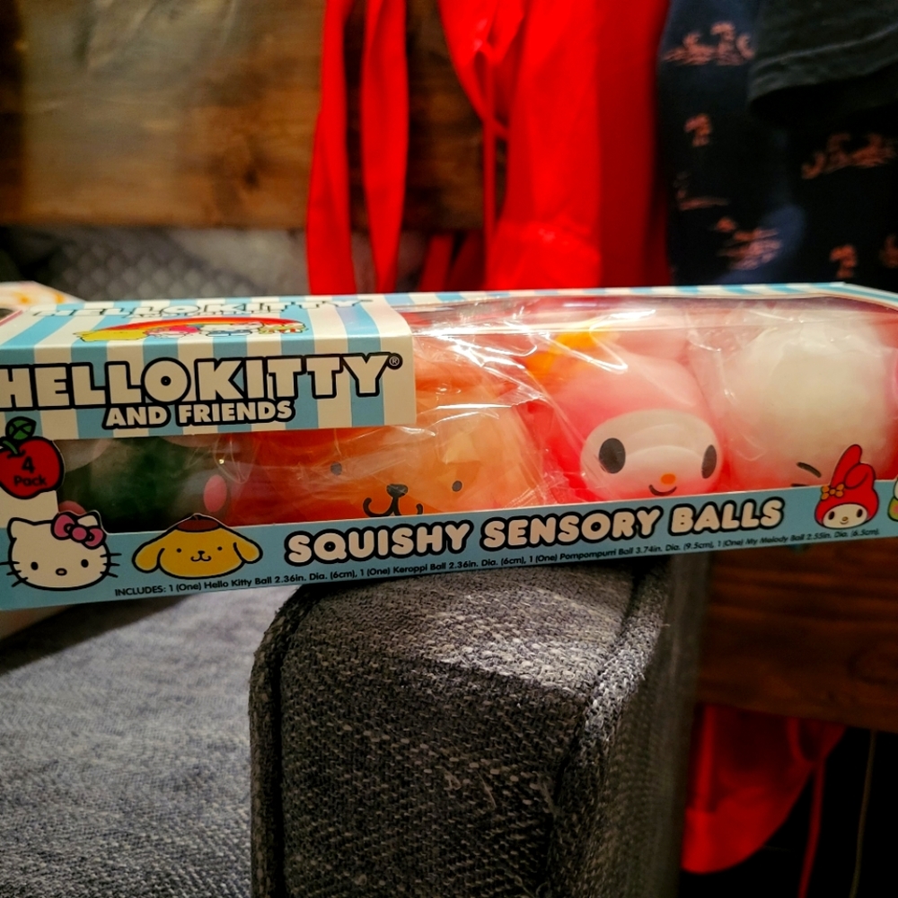 hello kitty sensory balls